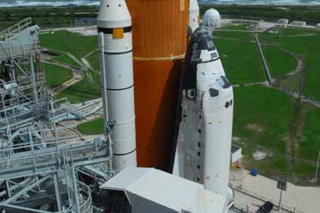 Πράσινο φως για την κρίσιμη εκτόξευση του Discovery την Τρίτη