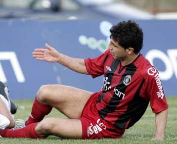 Ο Μπούσι χάνει το ματς με τον ΠΑΟΚ στην Τούμπα