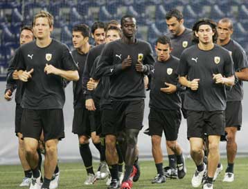 Τον 19χρονο Μεξικανό Εφρέν Χουαρές δοκιμάζει η ΑΕΚ