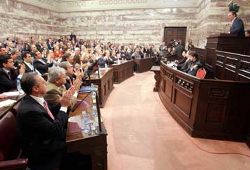 Αποφεύγει η κυβέρνηση να σχολιάσει τους «αντάρτες»