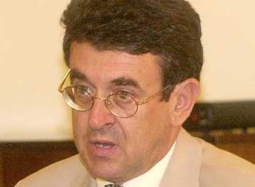 Αύξηση 3,5% των εσόδων για τον ελληνικό τουρισμό το 2007 προβλέπει ο ΣΕΤΕ