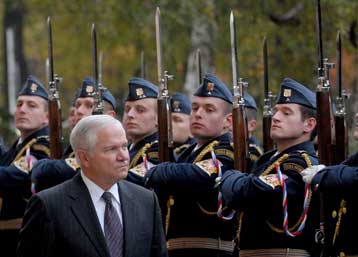 Διπλή τακτική ακολουθεί η Ουάσινγκτον στο θέμα της αντιπυραυλικής ασπίδας στην Ευρώπη