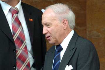 Λύση για την ονομασία της ΠΓΔΜ προ της Συνόδου του ΝΑΤΟ ζητά ο Μάθιου Νίμιτς