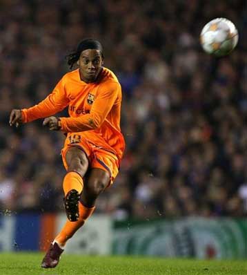 «Μηδέν» στο «Αϊμπροξ», ζωντανή έμεινε η Λιόν στη Στουτγάρδη