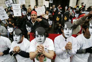 Διαδηλώσεις σε όλο τον κόσμο για τα 12 χρόνια κράτησης της Σούου Κίι