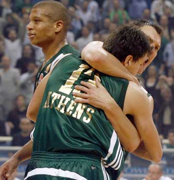 Με το δεξί ξεκίνησαν Παναθηναϊκός και Αρης, την Πέμπτη ο Ολυμπιακός κόντρα στην Ταού