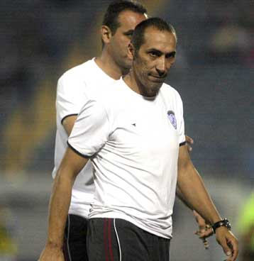 Να αποδείξουμε ότι έχουμε καλή ομάδα, θέλει ο Δώνης στο «Γκούντισον Παρκ»