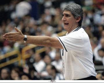 Την πόρτα της εξόδου της ΑΕΚ είδε ο Κορωνιός