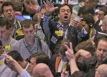 Νέο ρεκόρ για το πετρέλαιο που αγγίζει τα 92 δολάρια το βαρέλι