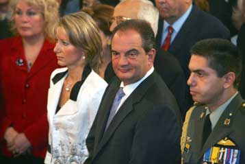 Μήνυμα Καραμανλή στα Σκόπια από τη Θεσσαλονίκη