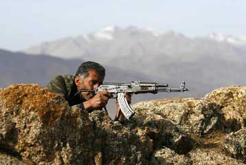 Εκνευρισμένη η Τουρκία συγκεντρώνει δυνάμεις στα σύνορα με το Ιράκ