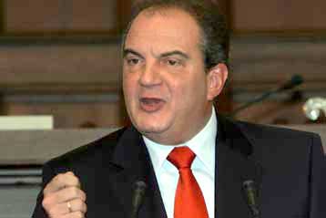 Εισηγήσεις για προσφυγή στις κάλπες το Μάρτιο με αφορμή το Σκοπιανό