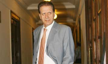 «Μόνο διά φυσικού θανάτου θα σωπάσω» επανέρχεται ο Βύρων Πολύδωρας