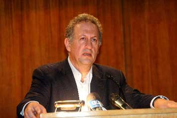 «Αναγκαστική διαχειριστική περίοδος» οι κυβερνήσεις Σημίτη, σύμφωνα με τον Κ.Σκανδαλίδη