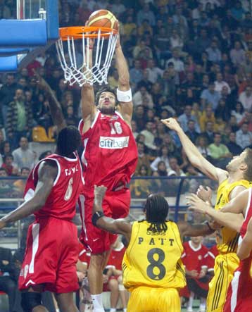 Πέρασε ο Ολυμπιακός από το Αλεξάνδρειο, περίπατος της ΑΕΚ, από το Αιγάλεω η έκπληξη