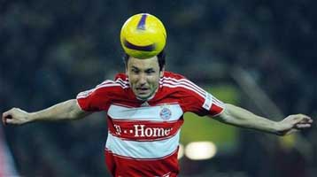 «Λευκή» ισοπαλία της Μπάγερν, την πλησίασε το Αμβούργο