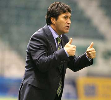 Από εμάς εξαρτάται αν θα είμαστε πρωταθλητές, τονίζει ο Πεσέιρο