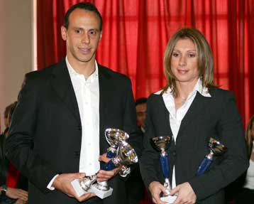 Απαντήσεις θα δώσουν Κεντέρης και Θάνου σε συνέντευξη Τύπου