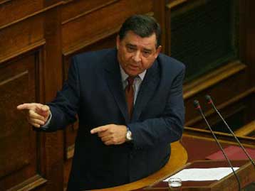 Δεν ρίχνω την κυβέρνηση αυτή την περίοδο, δηλώνει ο Γ.Καρατζαφέρης