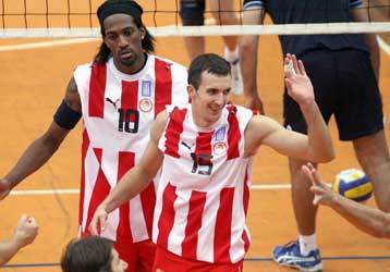 Με πρόστιμο γλίτωσε ο Μαρκές την καθυστερημένη άφιξη στο ντέρμπι