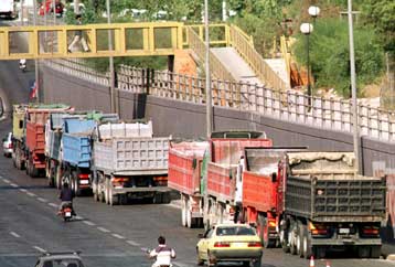 Με προβλήματα η κυκλοφορία στην Αθηνών-Λαμίας και τη Μεσογείων