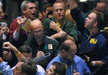 Οι ρευστοποιήσεις κερδών οδηγούν το πετρέλαιο κάτω από το ρεκόρ των 93,80 δολαρίων