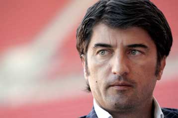 Υποχρεωμένος ο Ολυμπιακός να προσπαθεί να κερδίσει κάθε τίτλο, τονίζει ο Ίβιτς