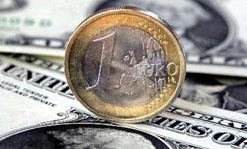 Νέο ρεκόρ για το ευρώ, στα 1,4467 δολάρια, εν αναμονή μείωσης των επιτοκίων της Fed