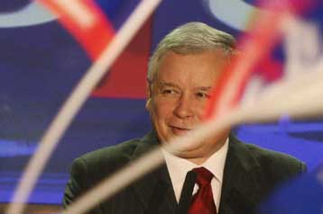 Σπάει τη μετεκλογική σιωπή ο δίδυμος Καζίνσκι και …θυμίζει ότι έχει προεδρικό βέτο