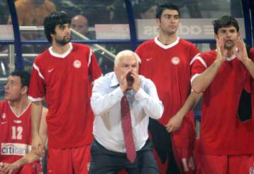 Η ΚΑΕ Ολυμπιακός συνεχίζει μέσω της δικαστικής οδού για την ποινή του ΠΑΟ