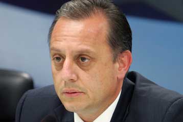 Φοροεπιδρομή κατήγγειλε η αντιπολίτευση κατά την συζήτηση του προϋπολογισμού του 2008