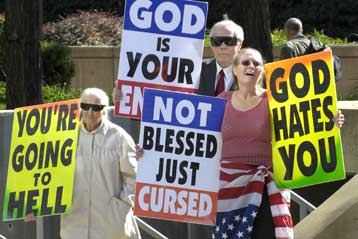 Τεράστιο πρόστιμο σε αμερικανική εκκλησία που διαδηλώνει κατά των ομοφυλόφιλων