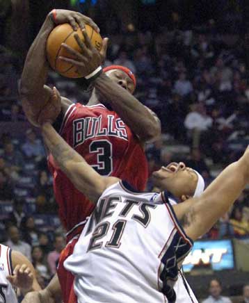 Πρεμιέρα με νίκη για τους Μάβερικς, στην παράταση κέρδισαν οι Νετς