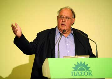 Πρέπει να παραμείνει στρατιώτης όποιος δεν εκλεγεί στις 11 Νοεμβρίου, λέει ο Θ.Πάγκαλος