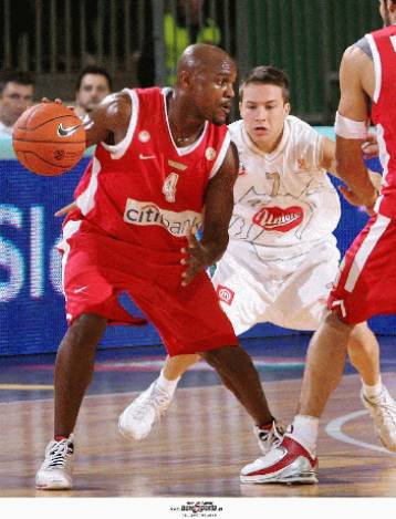 Ο Ολυμπιακός ηττήθηκε 87-78 από την Ολίμπια στη Λιουμπλιάνα και προβλημάτισε