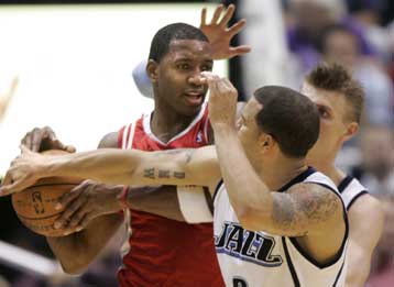 «Σόου» ΜακΓκρέιντι με 47 πόντους στη μεγάλη νίκη των Ρόκετς μέσα στη Γιούτα