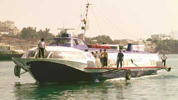 Περιπέτεια με αίσιο τέλος για 103 επιβάτες ακυβέρνητου ιπτάμενου δελφινιού