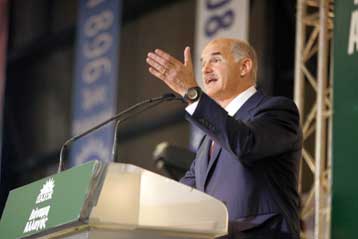 Μια νέα ηθική και πολιτιστική επανάσταση ζήτησε ο Γ.Παπανδρέου