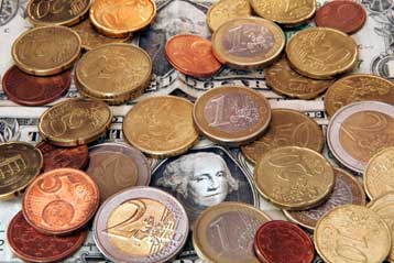 Σε ακόμα υψηλότερα επίπεδα το ευρώ έναντι του δολαρίου