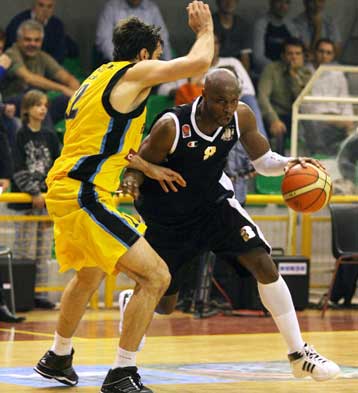 Παραμένουν στην κορυφή Πανελλήνιος και Αιγάλεω, νίκη στον πόντο για Πανιώνιο