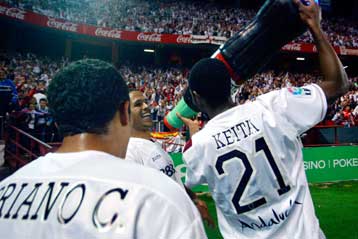 Ήττα της Ρεάλ στη Σεβίλη πριν το «Καραϊσκάκη», επανέκαμψε η Βαλένθια