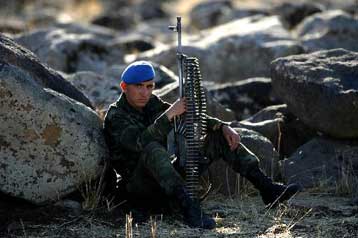 Ελεύθεροι οι οκτώ Τούρκοι στρατιώτες που κρατούνταν όμηροι από το PKK