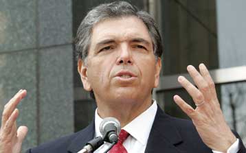 Παραιτήθηκε ο Τσαρλς Πρινς από την ηγεσία της Citigroup