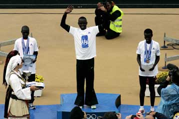 Σταθερή η κατάσταση του μαραθωνοδρόμου που τραυματίστηκε από το τραμ