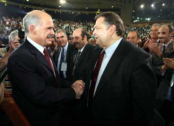 Γ.Παπανδρέου στηρίζουν οι οπαδοί του ΠΑΣΟΚ, Ευ.Βενιζέλο το σύνολο των ψηφοφόρων