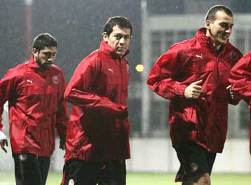 Αμφίβολος ο Κοβάσεβιτς, αποφασιστικότητα ζήτησε ο Λεμονής από τους παίκτες του