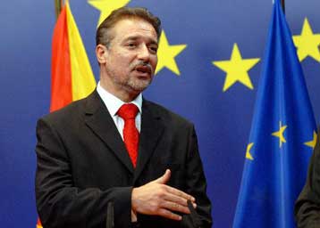 Στο δίλημμα ΝΑΤΟ ή ονομασία επιλέγουμε την ονομασία, δηλώνουν τα Σκόπια