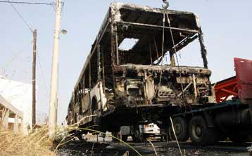 Ερώτηση στη Βουλή για το φαινόμενο των αναφλέξεων λεωφορείων της ΕΘΕΛ