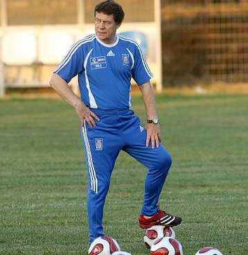 Και πάλι αινιγματικός ο Ρεχάγκελ για την ανανέωση του συμβολαίου του