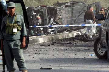 Αιματοχυσία στο Αφγανιστάν στη φονικότερη επίθεση μετά την πτώση των Ταλιμπάν